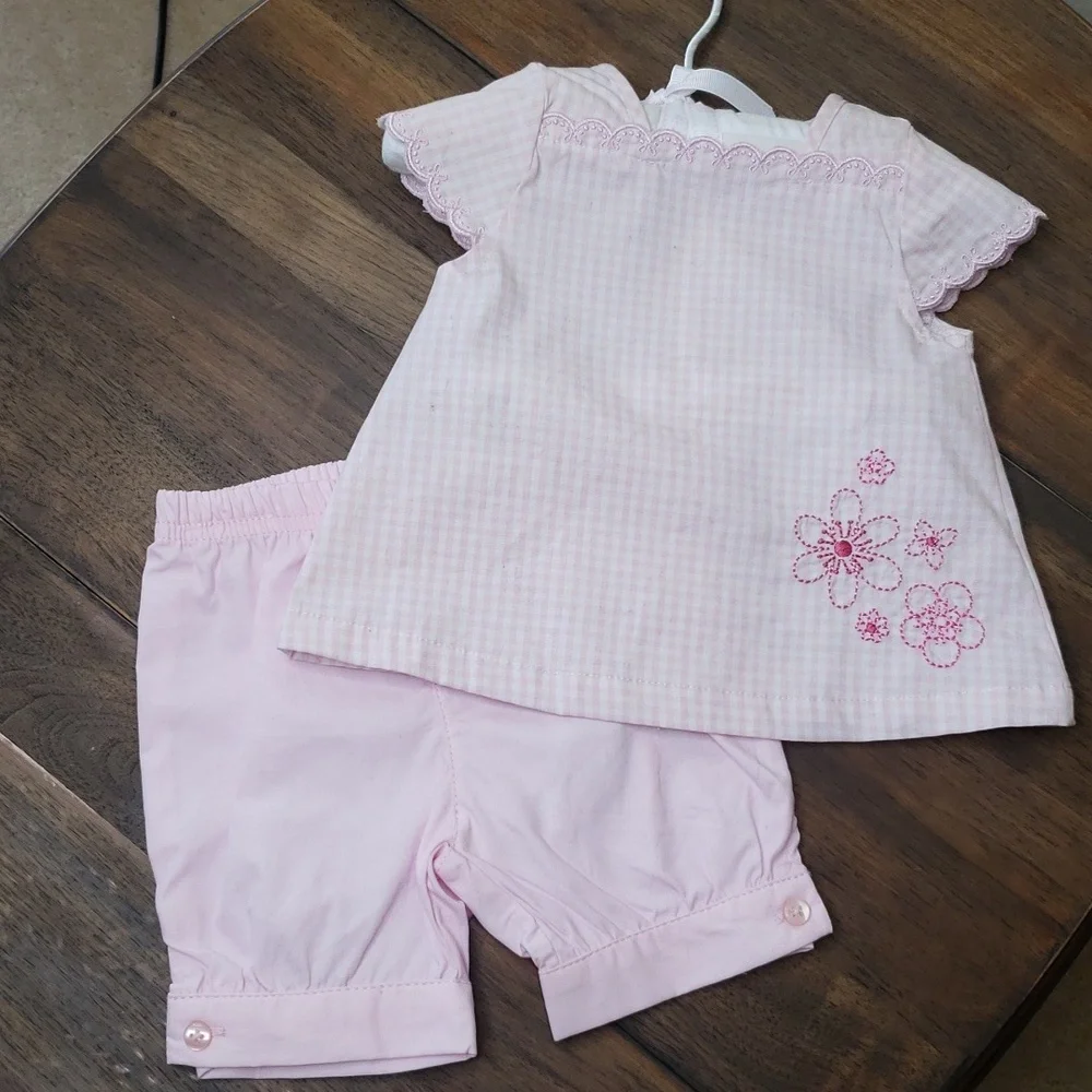 First Moments NWOT Layette Two Piece Gingham Set Sz 0-3M
